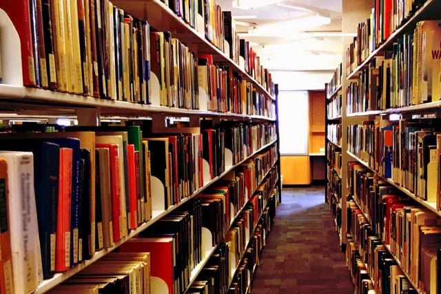 学校内にある図書館